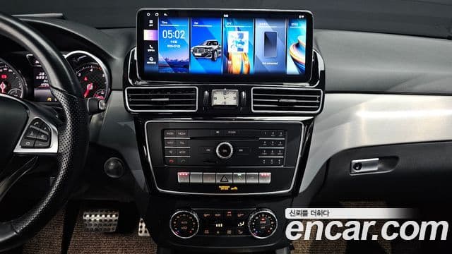 Mercedes-Benz GLE-Class 2018 — Şəkil 14/20