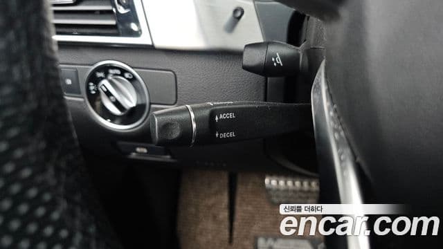 Mercedes-Benz GLE-Class 2018 — Photo 17/34