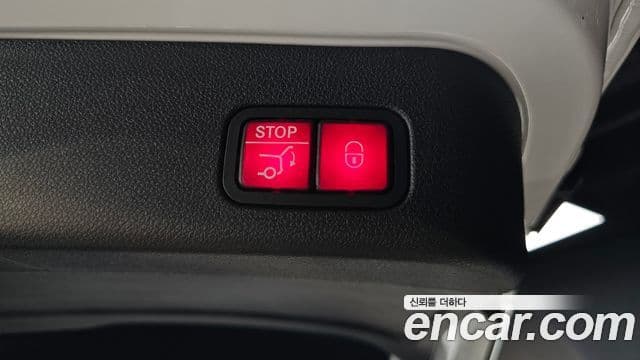 Mercedes-Benz GLE-Class 2018 — Photo 19/34