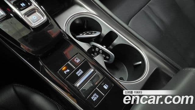 Hyundai Sonata 2022 — ფოტო 16/20