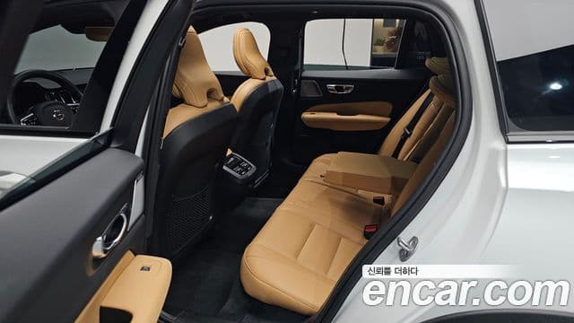 Volvo V60 Cross Country 2024 — ფოტო 12/20