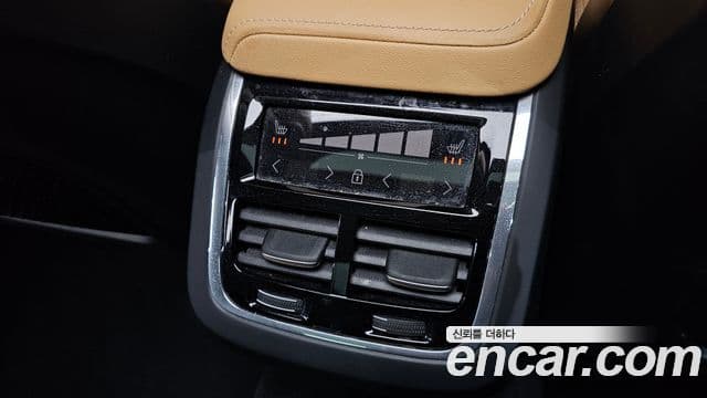 Volvo V60 Cross Country 2024 — ფოტო 19/20