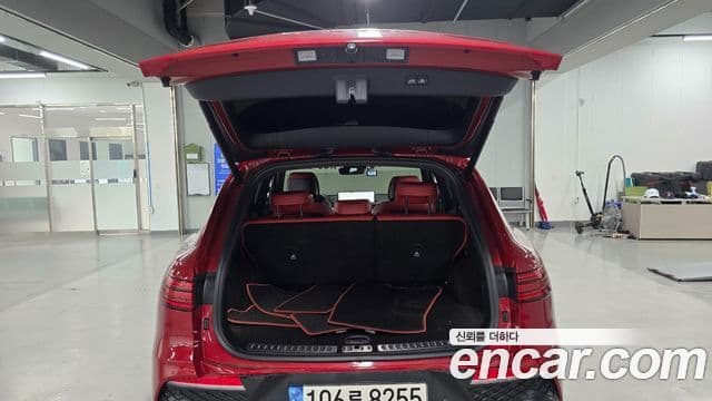 Genesis GV70 2021 — ფოტო 18/20