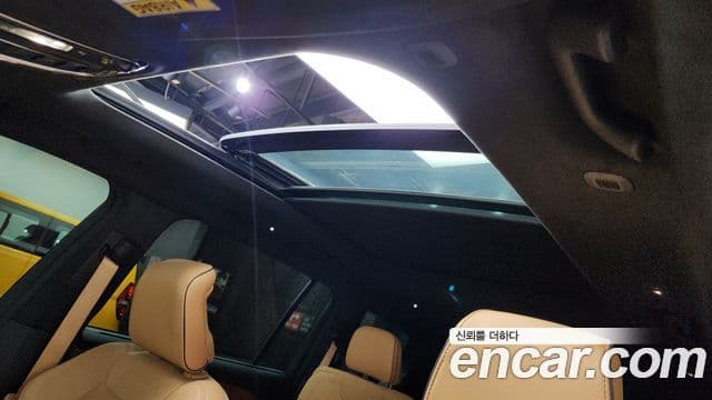 Jeep Grand Cherokee 2021 — ფოტო 18/20