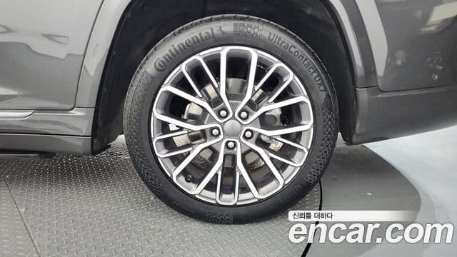 Jeep Grand Cherokee 2021 — Photo 12/35