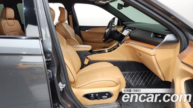 Jeep Grand Cherokee 2021 — Photo 15/35