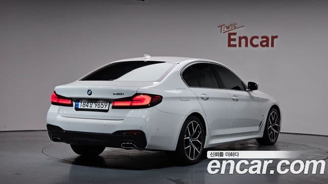 BMW 5 Series 2023 — Şəkil 2/20
