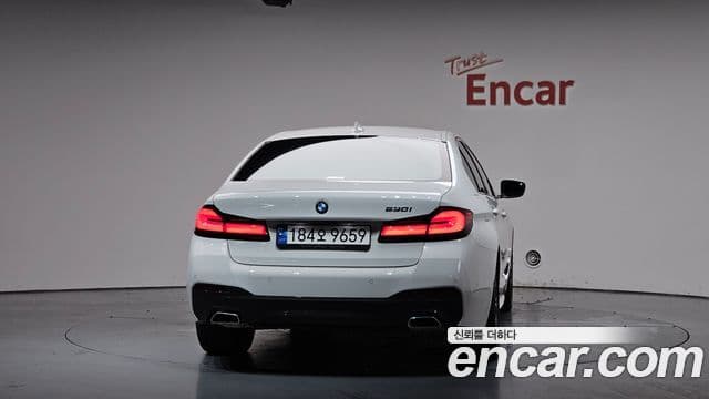 BMW 5 Series 2023 — ფოტო 4/20