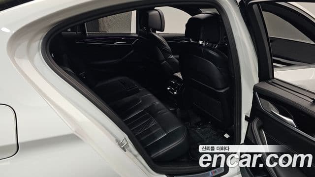 BMW 5 Series 2023 — ფოტო 12/20