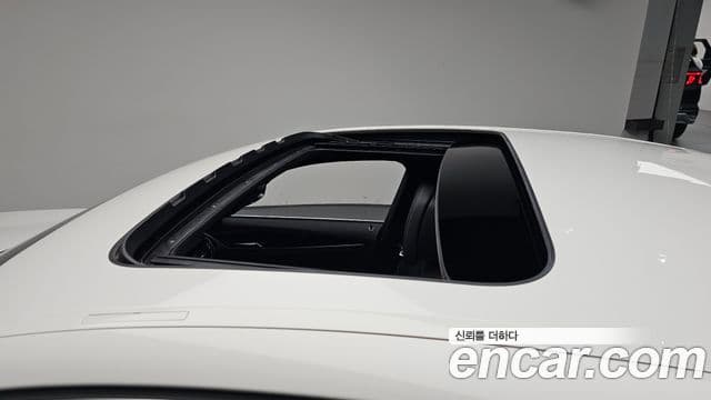 BMW 5 Series 2023 — ფოტო 17/20
