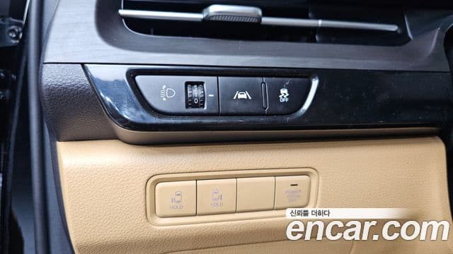 Kia Carnival 2021 — Фото 17/20