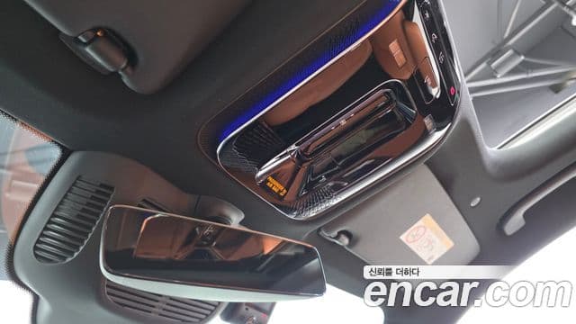 Mercedes-Benz GLC-Class 2025 — Photo 17/32