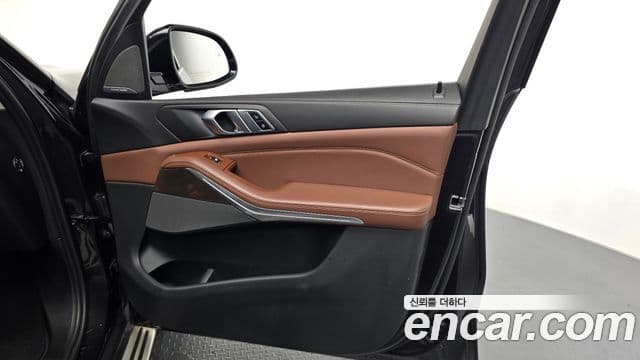 BMW X5 2023 — Photo 19/31