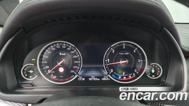 BMW X6 2019 — Photo 16/35