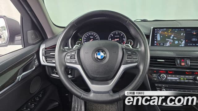 BMW X6 2019 — Photo 21/35