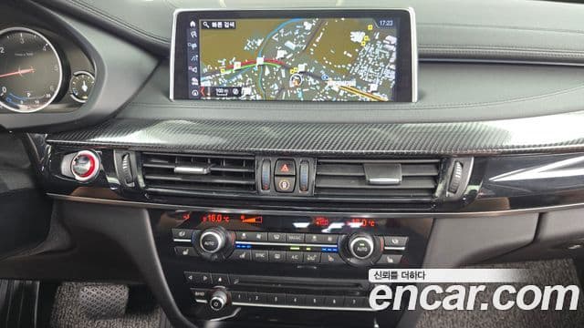 BMW X6 2019 — Photo 25/35