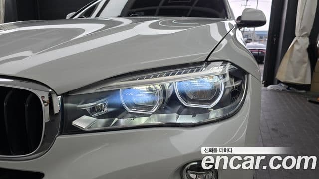 BMW X6 2019 — Photo 11/35