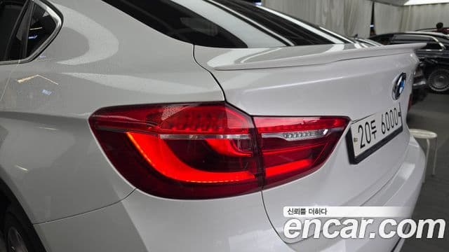 BMW X6 2019 — Photo 7/35