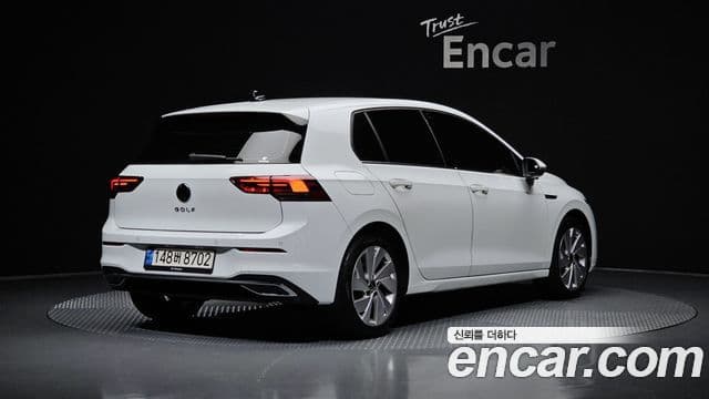 Volkswagen Golf 2022 — ფოტო 2/20