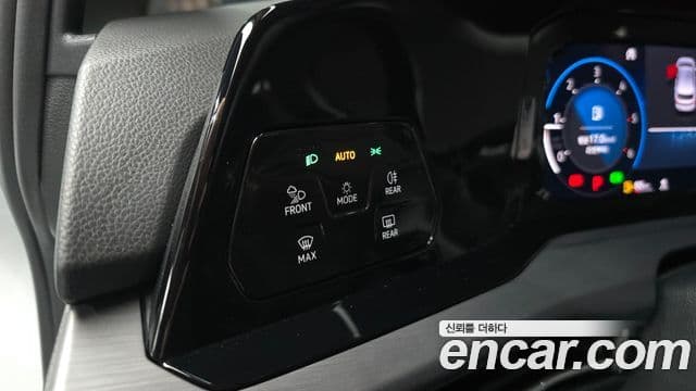 Volkswagen Golf 2022 — ფოტო 19/20