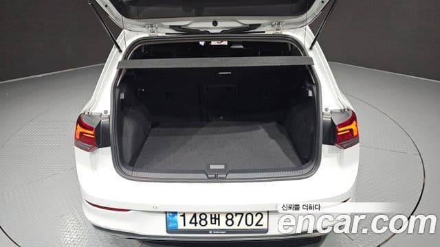 Volkswagen Golf 2022 — ფოტო 20/20