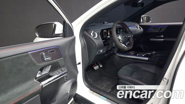 Mercedes-Benz EQA 2024 — ფოტო 21/31