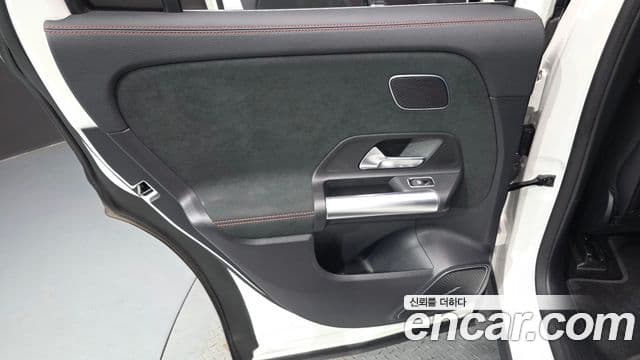 Mercedes-Benz EQA 2024 — ფოტო 15/31