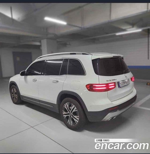Mercedes-Benz GLB-Class 2024 — фото 3 из 20