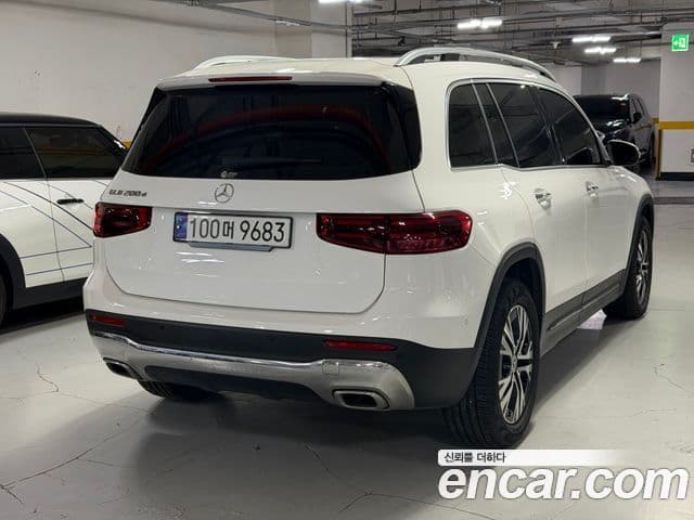 Mercedes-Benz GLB-Class 2024 — Фото 3/20