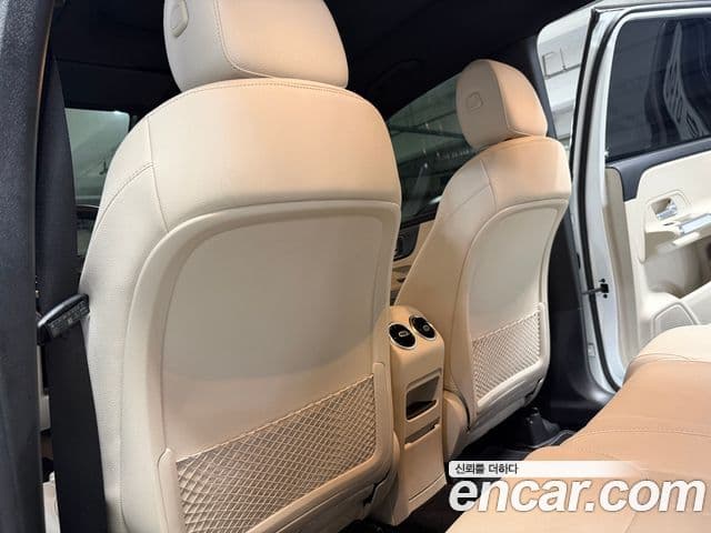 Mercedes-Benz GLB-Class 2024 — Фото 14/20