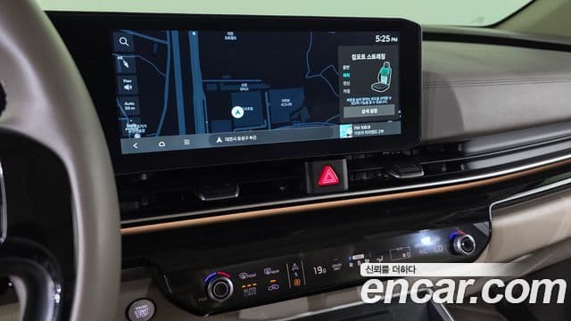 Kia Carnival 2025 — Фото 12/20