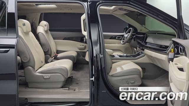 Kia Carnival 2025 — Фото 18/20