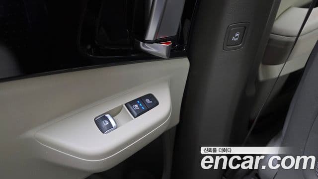 Kia Carnival 2025 — Фото 19/20
