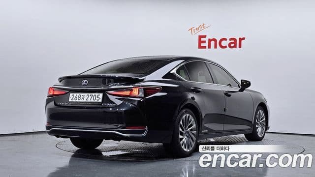 Lexus ES300h 2021 — Şəkil 2/20