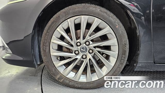 Lexus ES300h 2021 — Şəkil 5/20
