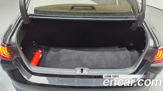 Lexus ES300h 2021 — Şəkil 20/20