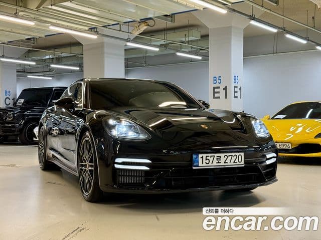 Porsche Panamera 2021 — ფოტო 2/20