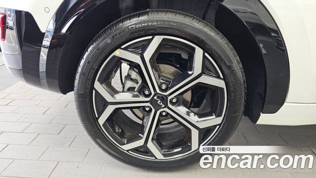 Kia Niro 2022 — ფოტო 5/20