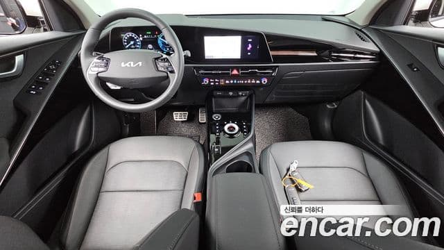 Kia Niro 2022 — ფოტო 7/20