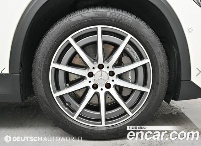 Mercedes-Benz GLA-Class 2021 — ფოტო 4/20