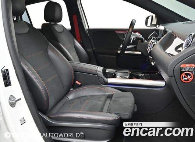 Mercedes-Benz GLA-Class 2021 — ფოტო 9/20