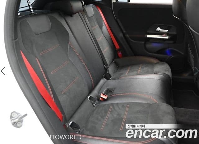 Mercedes-Benz GLA-Class 2021 — ფოტო 11/20