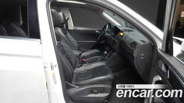 Volkswagen Tiguan 2020 — Şəkil 11/20