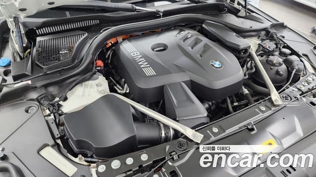 BMW 5 Series 2025 — Photo 21/33