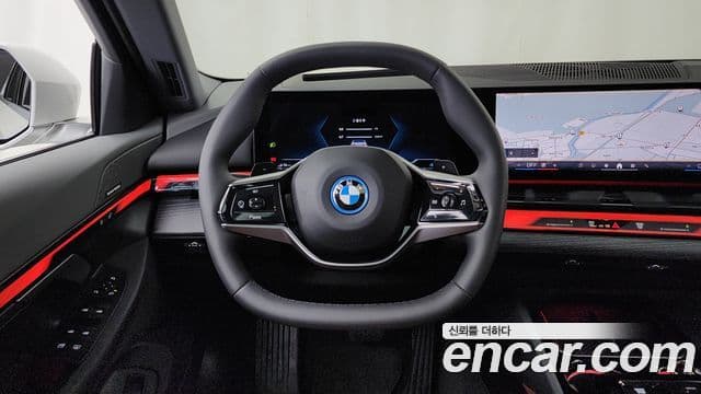 BMW 5 Series 2025 — Photo 11/33