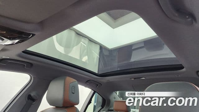 BMW 5 Series 2025 — Photo 12/33
