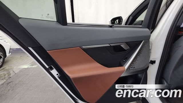 BMW 5 Series 2025 — Photo 4/33