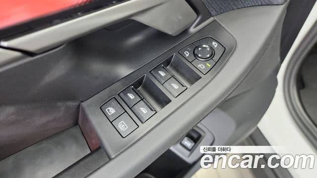 BMW 5 Series 2025 — Photo 2/33