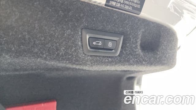 BMW 5 Series 2025 — Photo 8/33