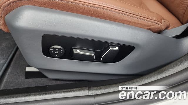 BMW 5 Series 2025 — Photo 6/33